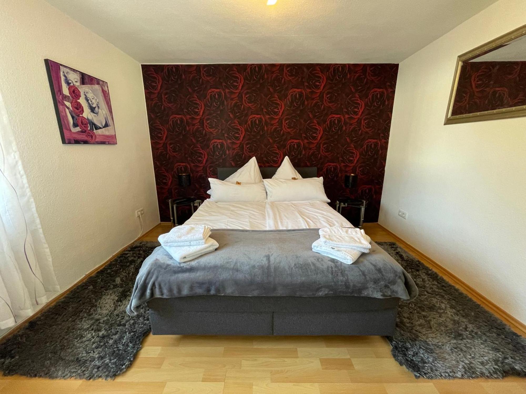Haus Bella Altendiez Exteriör bild